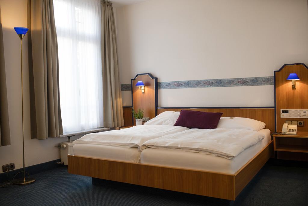 Parkhotel Tillmanns Eltville am Rhein Zewnętrze zdjęcie